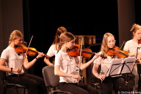 Koncert orkestrov in pevskega zbora Glasbene šole Kamnik  (24)